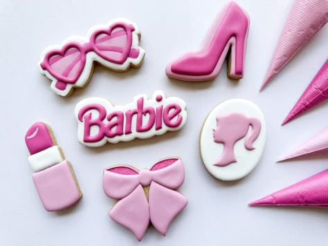 Barbie Royal Icing Cookie, Barbie Cookie Cake, Barbie Birthday Cookies, Barbie Cookies Decorated, Barbie Cake Pops, Barbie Sugar Cookies, 5th Birthday Barbie, Barbie Cookies, Barbie Birthday Party Ideas