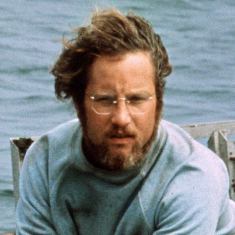 Richard Dreyfuss Iconic Pics, Richard Dreyfuss, Jaws Movie, Drunk Driving, Movie Moments, Movie Stills, Great Films, Fictional Crushes, Favorite Actors