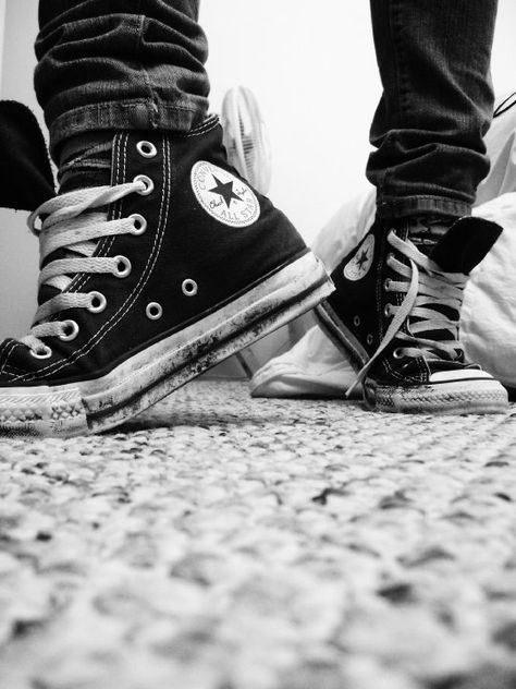 Shop Converse All Stars at JeansandFashion.com #JeansandFashion #Converse #AllStars Converse Wallpaper, Shoes Wallpaper, All Stars Converse, Converse Sneakers, Cara Delevingne, Converse All Star, Chuck Taylor Sneakers, Converse Chuck, Converse High Top Sneaker