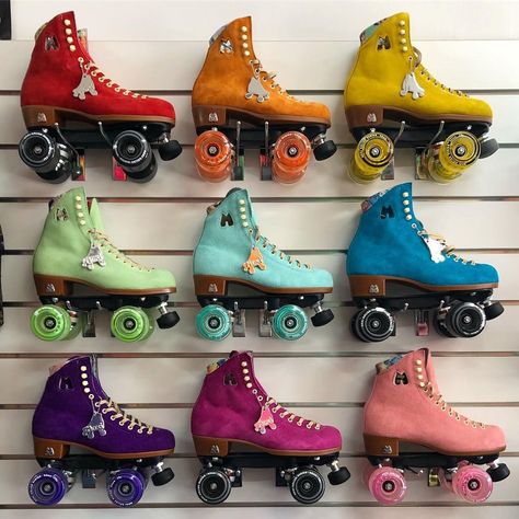 Moxi Skates, Moxi Roller Skates, Skate Vibes, Girls Roller Skates, Derby Skates, Roller Skates Vintage, Retro Roller Skates, Quad Roller Skates, Skating Aesthetic