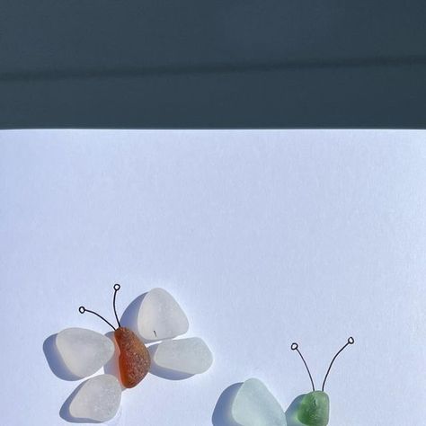 Katie Harper on Instagram: "Sea glass cards that I’ve been making recently ✨   https://www.etsy.com/uk/shop/KatieharperCreations  #seaglass#seaglassofinstagram#art#artist#artistsfollowartists#etsyshop#etsyseller#artsy#craft" Sea Glass Cards, Sea Glass Card, Sea Glass Crafts, Glass Crafts, Resin Crafts, Sea Glass, Uk Shop, Art Artist, Etsy Seller