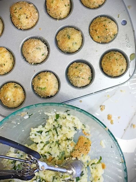 Olive Balls, Spinach Bake, Italian Breadcrumbs, Ice Cream Scooper, Baked Rice, Rice Ball, Baked Cheese, Party Snack, Mini Muffin Pan