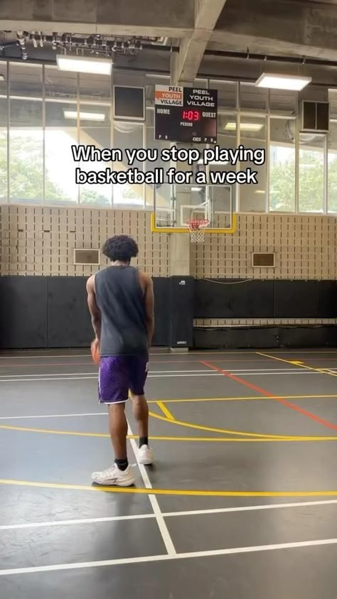 Basketball Memes Funny, Basketball Hacks, Basketball Game Aesthetic, Basketball Injury, Basketball Core, Basketball Gf, Funny Basketball Memes, Basketball Dribble, Softball Funny