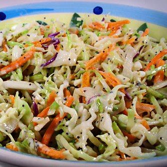 Deutsche salad dressings Coleslaw Dressing Recipe, Easy Coleslaw, Coleslaw Dressing, Poppyseed Dressing, Poppy Seed Dressing, Creamy Coleslaw, Cole Slaw, Slaw Recipes, Pasta Salads