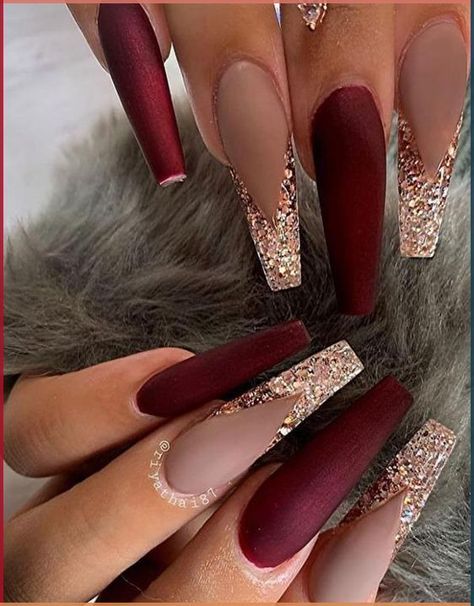 Rule the night as the bat queen with these chic Halloween nails! 🌌🦇 #BatQueenNails #HalloweenAcrylics Maroon Nail Polish, Maroon Acrylic Nails, Nail Art Blanc, Maroon Nail Art, Maroon Nail Designs, Cute Almond Nails, Nail Art Halloween, Silver Nail Art, Maroon Nails