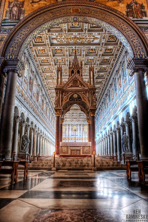 Basilica de St Paulo Extramuros-Roma Emperor Constantine, Italy Travel Photography, Catholic Churches, San Paolo, Sacred Architecture, Cathedral Church, Roman Emperor, Church Architecture, Roman Catholic Church