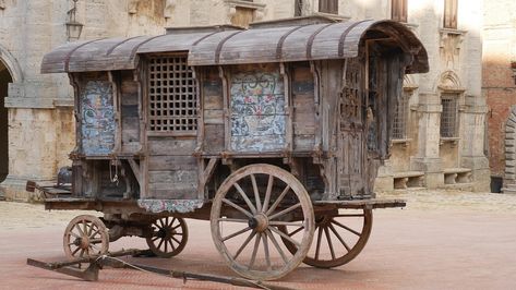 medieval carriage Wooden Cart, Wooden Wagon, Horse And Buggy, Shepherds Hut, Horse Drawn, Train Car, Ancient History, Middle Ages, Wagons