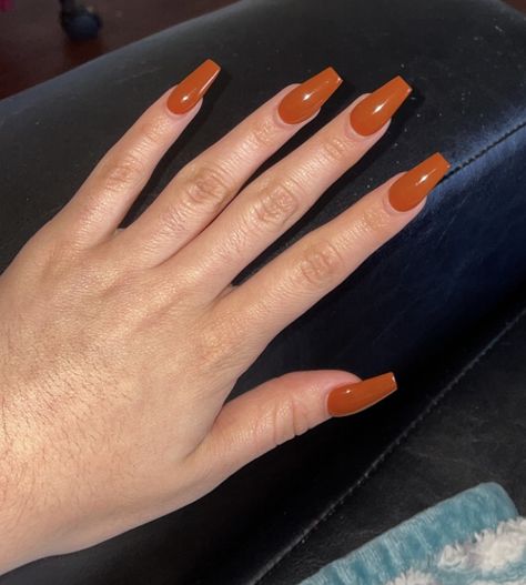 Dark Orange Coffin Acrylic Nails, Orange Nails Thanksgiving, Rust Color Nails Acrylic, Dark Orange Nails Acrylic, Solid Color Acrylic Nails Fall, Fall Plain Nails, Auburn Nails Acrylic, Nails For Gingers, Burnt Orange Nail Designs