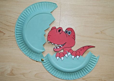 Baby Dinosaur Paper Plate Craft Chameleon Craft, Dinosaur Crafts Kids, Dinosaur Crafts Preschool, Paper Plate Craft, Dino Eggs, Baby Dinosaur, Dinosaur Crafts, Dinosaur Eggs, Paper Plate Crafts