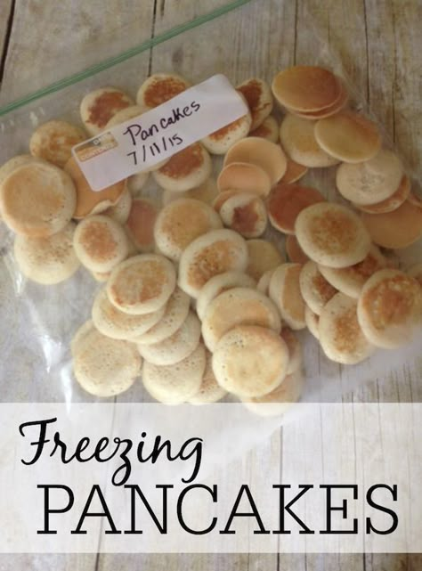 Homemade Freezer Pancakes, Homemade Mini Pancakes, Meal Prep Breakfast Kids, Freezer Pancakes Recipes, Freezer Meals Microwaveable, Pancake Lunchbox Ideas, Breakfast Freezer Ideas, Pre Made Breakfast Ideas, Frozen Breakfast Ideas