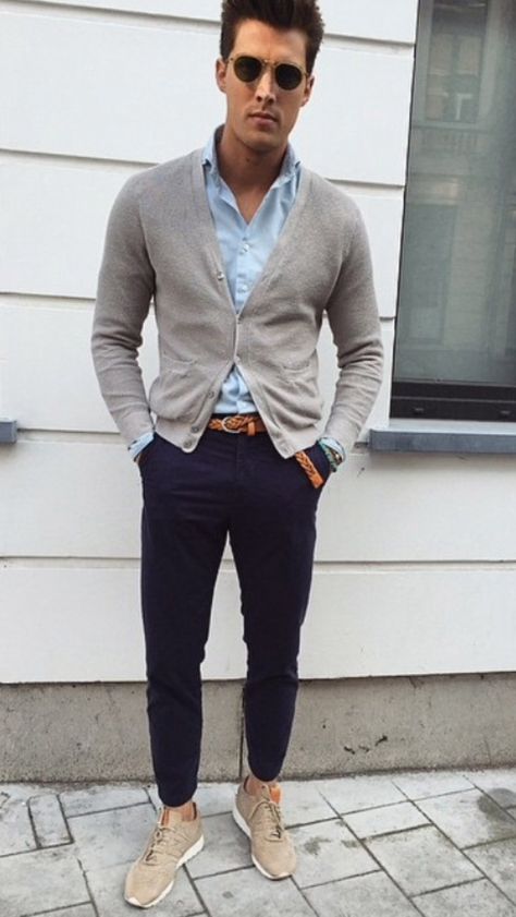 Man Model, Mens Fashion Blog, Gray Cardigan, Sharp Dressed Man, Real Men, Mens Cardigan, Mens Casual Outfits, Fashion Mode, Men Looks