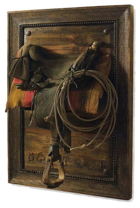 Western Home: Decorating with Saddles | Cowgirl Magazine Old Western Decor, Art Fer, Western Wall Decor, Cowboy Decorations, Wilde Westen, Western Home, Western Rustic, Casa Country, Equestrian Decor