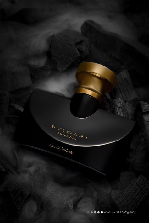 #productphotography #perfume Bvlgari Jasmin Noir, Bvlgari Perfume, Bottle Shoot, Photography Backdrops Diy, Beautiful Perfume Bottle, Beautiful Perfume, Motion Graphics Design, Diy Backdrop, Photography Backdrops