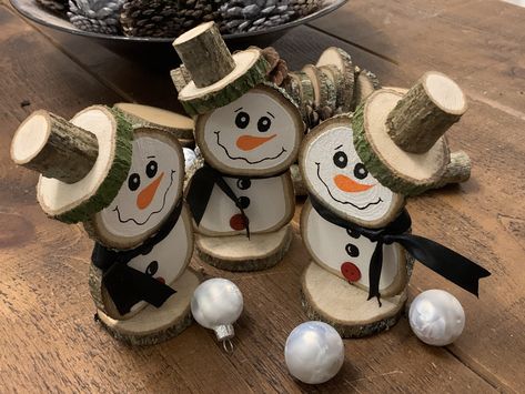 Excited to share this item from my #etsy shop: Wood Slice Snowman - Christmas Decoration / Rustic Wood Snowman - Standing Wooden Disc Snowmen, Log Slice Christmas Decorations, Disc Crafts, Christmas Grotto Ideas, Christmas Logs, Wood Slice Snowman, Santa Grotto, Snow Ideas, 2023 Crafts