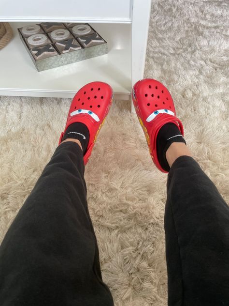 Special Edition Crocs, Lightning Mcqueen Crocs Outfit, Red Crocs Outfit, Lighting Mcqueen Crocs, Outfits To Wear With Crocs, Cars Crocs, Lightning Mcqueen Crocs, Croc Outfits, Crocs Collection