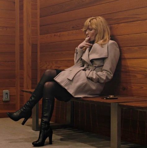 Beth Dutton Shoes, Yellowstone Beth Outfits, Beth Yellowstone Outfits, Beth Dutton Aesthetic, Beth Dutton Yellowstone Outfits, Beth Dutton Fashion, Beth Dutton Outfits, Kelly Reilly Yellowstone, Beth Yellowstone