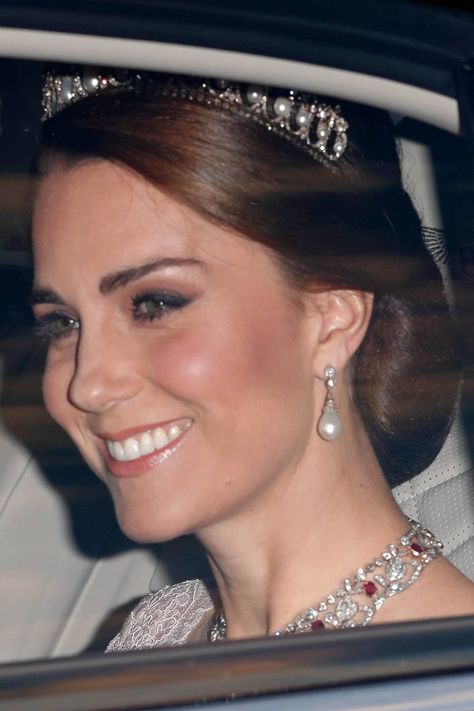 Princess Diana Tiara, Diana Tiara, Lovers Knot Tiara, Duchesse Kate, Düşes Kate, Herzogin Von Cambridge, State Banquet, Princesse Kate Middleton, Marchesa Dress