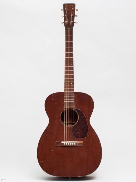 Vintage 1953 Martin 00-17 Mahogany Acoustic Guitar Brown Acoustic Guitar, Retro Guitar, Martin Guitars, Learning Guitar, Martin Guitar, Guitar Photography, Classic Guitar, Vintage Guitar, Guitar Stuff