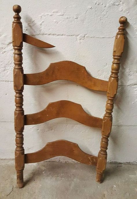 Repurposed Storage, Repurposed Wood Projects, Old Rocking Chairs, Furniture Repurposing, Old Wooden Chairs, Upcycle Chair, Wood Chair Diy, Hand Painted Chairs, Farmhouse Table Chairs