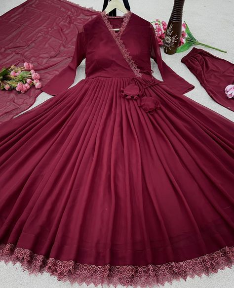 👉*Rate :-1100/- Free Shipping*👈 *Presenting New Anarkali Faux Georgette Gown With Fully Flair and Full Stitched With Dupatta And Bottom Ready To Wear Collection * *SRK- 5043* *(New Colour)* 🧵*DETAILS* 🧶 👚*Top Fabric*:Heavy Faux Georgette With Full Sleeve And Fancy Latkan Dori And GPO Lace Border 👚*Gown Length*:51-52 inches 👚*Gown Inner*: Micro Cotton 👚*Bottom *:*Micro Cotton* *Fully Stitched Ready To Wear * *Length:-40 inch* 👚*Dupatta Fabric*: Heavy Faux Georgette With Two S Simple Suit Designs, 11 Aesthetic, Shalwar Design, Simple Suit, Georgette Gown, Designer Kurti Patterns, Kurti Patterns, Designer Kurti, Nail Art Designs Videos