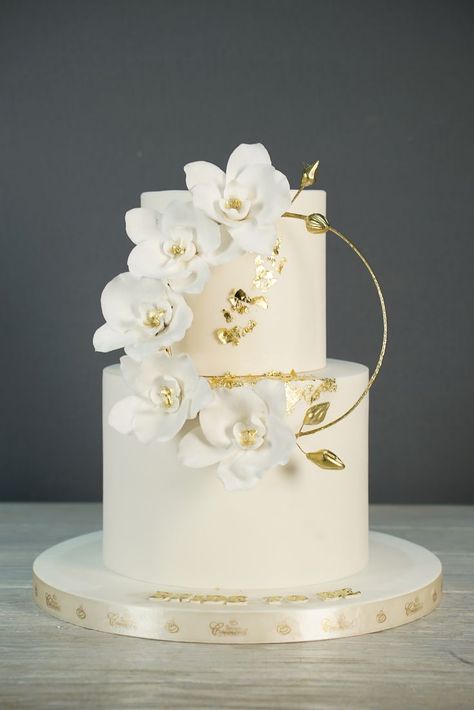 Cakes With Orchids, Flower Wedding Cake Ideas, Simple Flower Wedding, Gold Anniversary Cake, Silver Wedding Anniversary Party, Golden Wedding Anniversary Cake, Orchid Wedding Cake, Wedding Cake Simple Elegant, White And Gold Wedding Cake