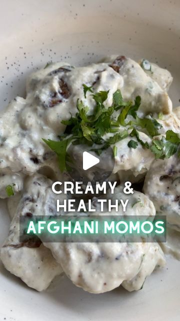 Vaishali | Nutritionist on Instagram: "Must try HEALTHY momos 😍👇 Save & Try ❤️
(Recipe below 😍👇)

Looking for a delicious and nutritious dish? These high-protein Afghani momos are a must-try! Packed with veggies, paneer, and a creamy gravy, they’ll satisfy your taste buds and keep you energized all day long!

👉FILLING
☘️ 1 tsp oil
☘️ 3-4 garlic cloves
☘️ 1/2 cup spring onion
☘️ 1 cup cabbage
☘️ 1/2 cup carrot
☘️ 1 capsicum
☘️ 1/3 cup beans
☘️ 1 cup shredded paneer
☘️ 1 tbsp Rice vinegar (any other also works), 
☘️ 1 tbsp soy sauce
☘️ 1.5 tbsp sriracha
☘️ Salt & pepper

👉Afghani gravy
Make paste out of
☘️ 1 tsp oil
☘️ 1.5 inch ginger
☘️ 5 garlic cloves
☘️ 2-3 green chillies
☘️ 1/3 cup cashews (soaked)

Mix the above paste with
☘️ 1/4 cup cream
☘️ 1/2 cup hung curd (greek yogurt)
☘️ 1/ Paneer Momos Recipe, Sriracha Salt, Momos Recipe, Gravy Recipes, Spring Onion, Rice Vinegar, Sriracha, Paneer, Greek Yogurt