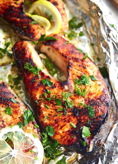 Salmon Recipes Parmesan, Salmon Steak Recipes, Broiled Salmon Recipes, Craving Tasty, Sesame Recipes, Meat Cooking Times, Salmon Steaks, Broiled Salmon, Broiled Chicken