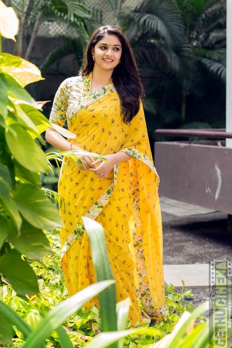 Actress Keerthy Suresh 2018 Photoshoot Gallery - Gethu Cinema Kirti Suresh Saree, Keerthi Suresh Saree, Kirti Suresh, Kerala Saree Blouse, Kerala Saree Blouse Designs, Stylish Actresses, Keerthy Suresh, Kerala Saree, Keerthi Suresh