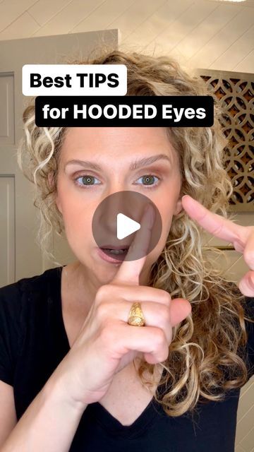 Best Eyeshadow For Hooded Eyes, Eyeshadow Application Techniques, Hooded Eye Hacks, Aging Eye Makeup, Aging Hooded Eyes Makeup, Eyebrows Hooded Eyes, Makeup For Hollow Eyes, How To Apply Eye Shadow For Hooded Eyes, Eyeshadow Makeup Hooded Eyes