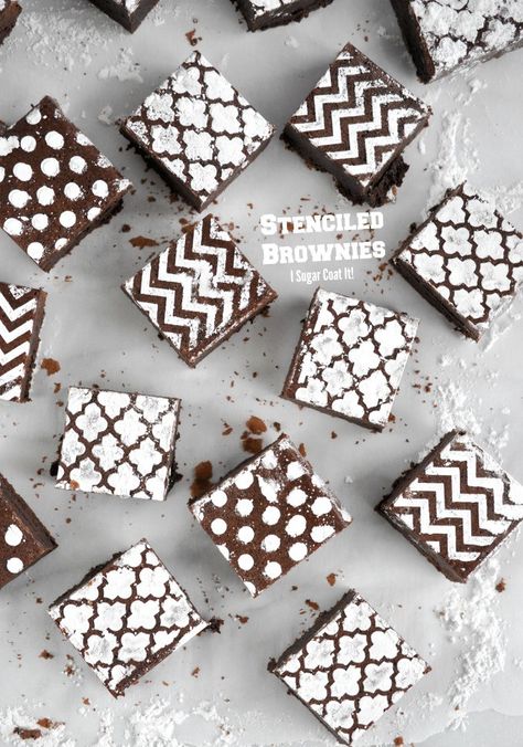 Stenciled Brownies Using Icing Sugar {Tutorial Tuesday} Decorated Brownies, Brownie Packaging, Wedding Brownies, Köstliche Desserts, Brownie Bar, Bake Sale, Sweet Chocolate, Chocolate Brownies, Brownie Recipes