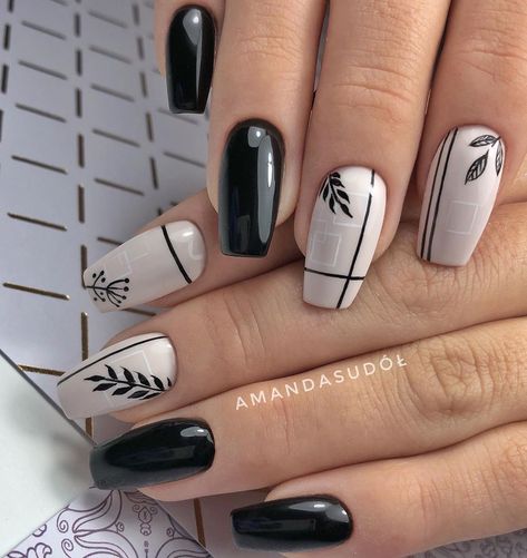 Short Coffin Nails Designs, Black And White Nail, Indigo Nails, Short Coffin Nails, Pretty Nail Art Designs, White Nail, Trendy Nail Art, Acrylic Nails Coffin Short, Short Acrylic Nails Designs