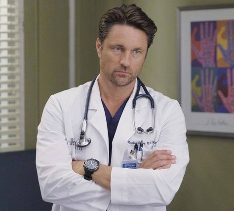 Dr Nathan Riggs (Martin Henderson) Nathan Riggs, Dr Grey, Martin Henderson, Greys Anatomy Episodes, Greys Anatomy Characters, Greys Anatomy Cast, Next Life, Meredith Grey, Season 12