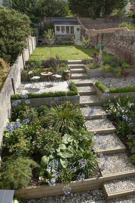 30 Garden Stair Ideas That Will Make You Fall In Love With Your Backyard Stair Garden Outdoor, Backyard On Slope Ideas, Downward Sloping Garden Ideas, Curved Garden Steps, Garden Stairs Design Outdoor Steps, Exterior Steps Design, Stepped Backyard, Patio Sloped Backyard, Steps Up To Garden