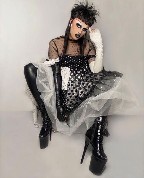 Goth Drag, Daya Betty, Trixie Katya, Drag Inspiration, Best Drag Queens, Fur Coat Outfit, Drag Queen Outfits, Trixie And Katya, Bad Fashion