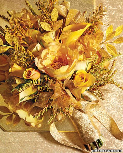 Yellow Wedding Bouquets, Pooh Wedding, Martha Stewart Weddings Flowers, Golden Bouquet, 2014 Wedding Trends, Tree Peonies, Yellow Wedding Bouquet, Yellow Christmas, Mini Calla Lilies