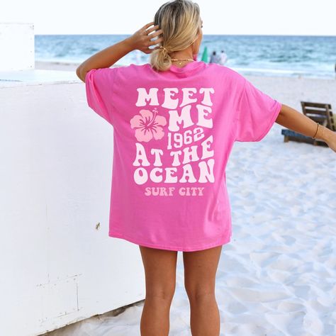 Oversized Aesthetic Beach Shirt, Coconut Girl Aesthetic, Words on Back Beachy Tee, Oversized Shirt Beach Coverup, Y2K Retro Beach, Surf City - Etsy Norway Cute Oversized Shirts, Back Print Design, Preppy Shirts, Aesthetic Beachy, Oversized Aesthetic, Preppy Shirt, Love Like Jesus, Coconut Girl, Aesthetic Shirts