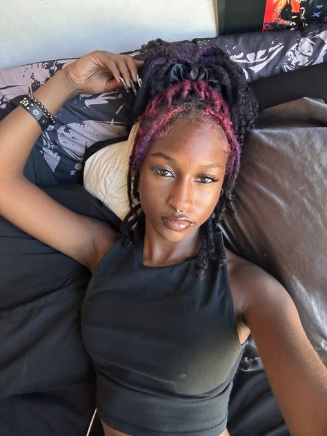 Instant Locs Black Women, Colored Dreads Black Women, Dyed Locs Black Women, Colored Locs Black Women, Dyed Locs Ideas, Locs Color Ideas Black Women, Dreads Black Women, Female Dreads, Girls With Locs