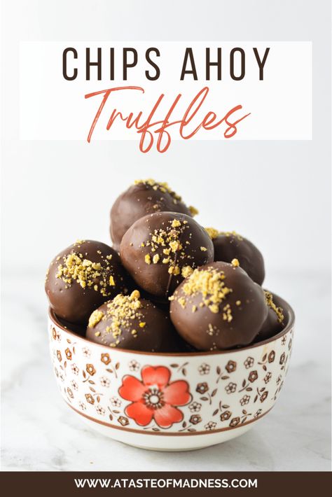 Chips Ahoy Truffles, Chips Ahoy Dessert Recipes, Chips Ahoy Dessert, Chips Ahoy Cookies, Easy Truffles, Chips Ahoy, Buy Cookies, Cookie Ball, Dessert For Two