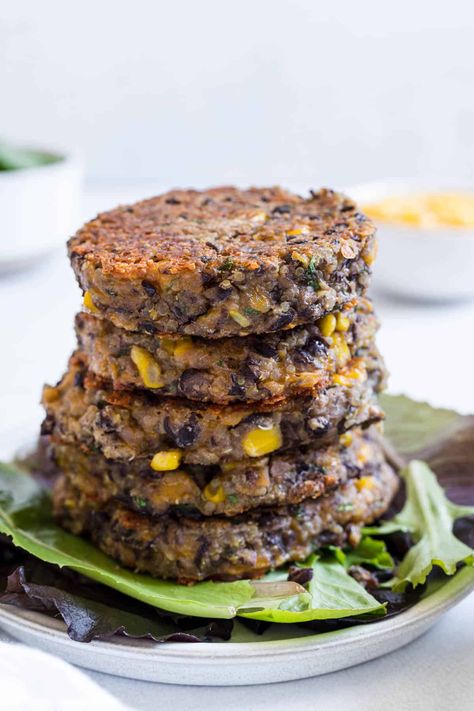 Black Bean Fritters Black Bean Blw, Black Bean Fritters, Bean Fritters, Baby Lunch, Quinoa Dishes, Vegetarian Quinoa, Black Bean Quinoa, Toddler Recipes, Quinoa Healthy