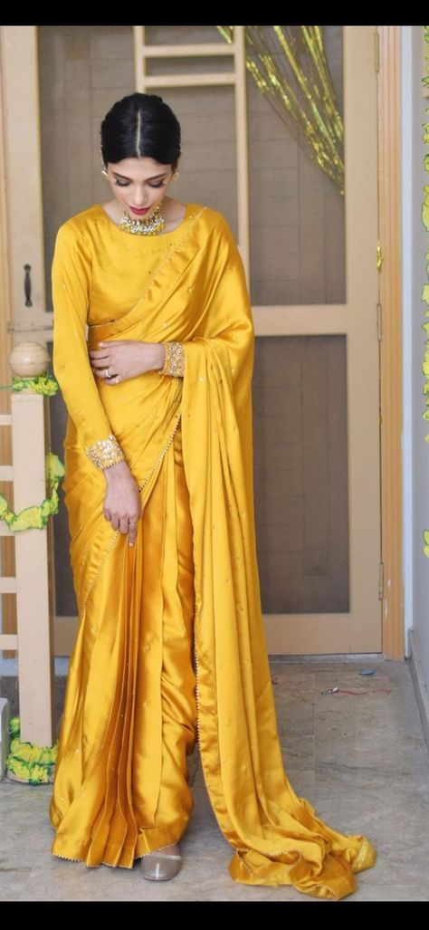 Hot Sarees, Yellow Saree, Traditional Dresses, Western Fashion, Women Clothing, Silk Sarees, Blouses, Saree, Satin