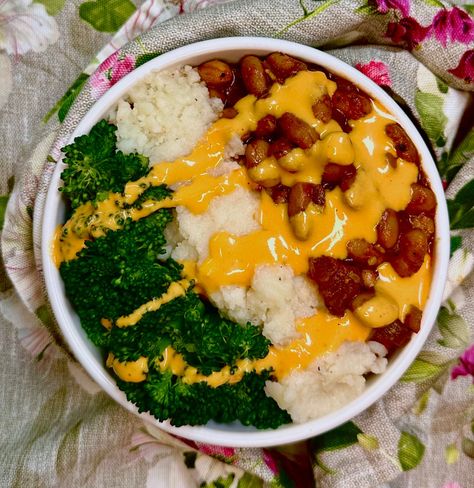 Mashed Potatoes Bowl, Mashed Potato Bowl, Healthy Mashed Potatoes, Potato Bowl, Vegan Mashed Potatoes, Cheesy Mashed Potatoes, Making Mashed Potatoes, Vegan Potato, Veggie Bowl