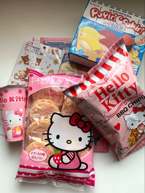 Bbq Chips, Pink Snacks, Hello Kitty Bedroom, Images Hello Kitty, Korean Snacks, Kawaii Cooking, Snack Gift, Cute Snacks, Yummy Comfort Food