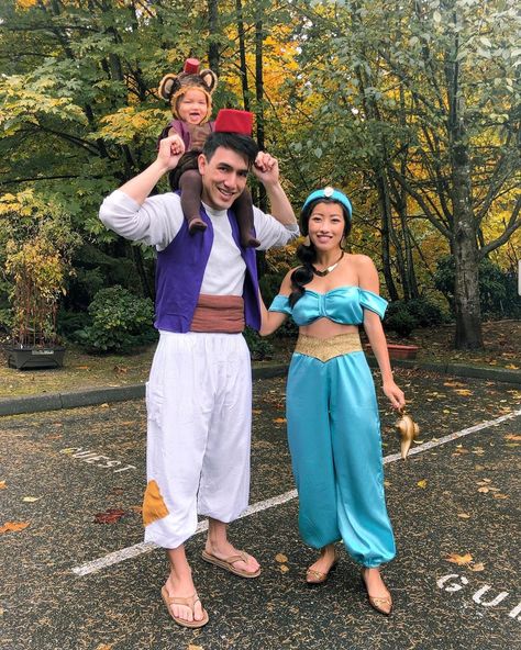 Aladin Family Costumes, Aladdin Family Halloween Costumes, Diy Aladdin Costume, Aladdin Halloween Costumes, Aladdin Family Costume, Family Of 3 Costumes, Family Costumes With Baby, Jasmine And Aladdin Costume, Family Costumes For 3