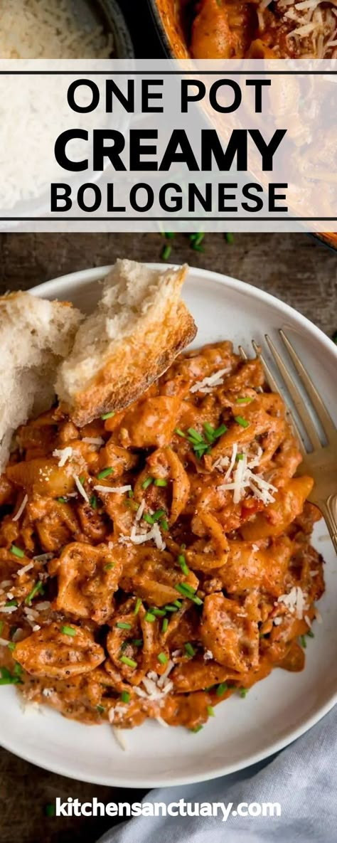 Creamy Bolognese, Beef Bolognese Recipe, Pasta Bolognese Recipe, Beef Bolognese, Shell Pasta Recipes, Pan Pasta, Cream Cheese Pasta, Bolognese Sauce Recipe, One Pan Pasta