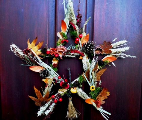 Wiccan Halloween Decorations | ... Halloween Pentagram Wreath. Pagan Wiccan Handmade Altar decoration Pentagram Wreath, Wiccan Calendar, Mabon Celebration, Samhain Decorations, Pagan Practices, Solstice Party, Magic Dance, Wiccan Crafts, Pagan Crafts