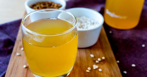 Roasted barley tea is a healthy and naturally caffeine-free drink popular in both Japan (Mugicha) and Korea (Boricha). Learn how to make it from scratch! Barley Tea, Caffeine Free Drinks, Herbal Drinks, Homemade Drinks, Goji Berries, Caffeine Free, Refreshing Drinks, Nutrition Recipes, Barley