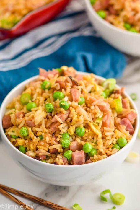 Ham Fried Rice is a delicious and very simple dinner. Made with just a handful of ingredients, but easy to switch up, your family will love this fried rice recipe. Ham Fried Rice Recipe, Cooking Fried Rice, Ham Fried Rice, Crab Pasta Salad, How To Make Ham, Fajita Seasoning Recipe, Fried Rice With Egg, Ham Dinner, Leftover Ham Recipes