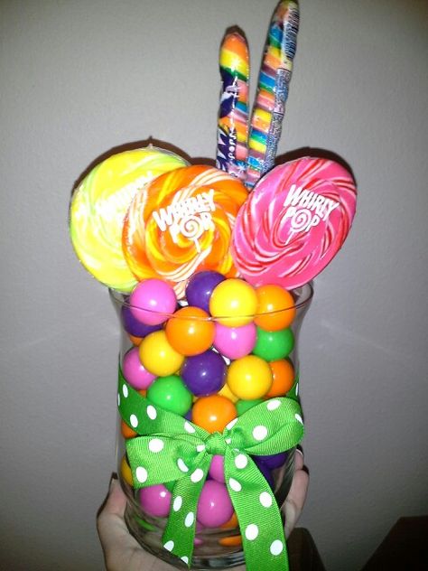 Candy Theme Party Center Pieces Candy Theme Party, Candy Themed Party, Girl Parties, Candy Bouquet Diy, Quinceanera Planning, Quinceanera Decorations, Candy Theme, Quinceanera Party, Party Inspo