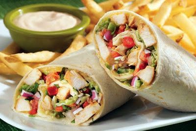 Applebee's Chicken Fajita Rollup (additional instructions found at http://www.homegourmetcooking.com/Applebeeschickenfajitarollup.htm) Chicken Fajita Rollup Recipe, What To Eat With Chicken, Chicken Caesar Wrap, Chicken Caesar, Morning Time, Chicken Fajita, Summer Food, Chicken Fajitas, Wrap Recipes