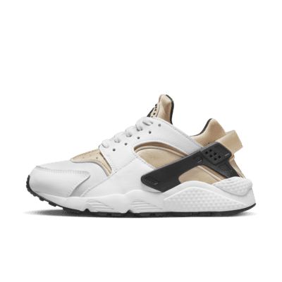 Nike Huarache Outfit, Huaraches Outfit, Nike Air Huarache White, Nike Air Huarache Women, Nike Shoes For Sale, Womens Style, Black Shoes Women, Nike Air Huarache, Air Huarache